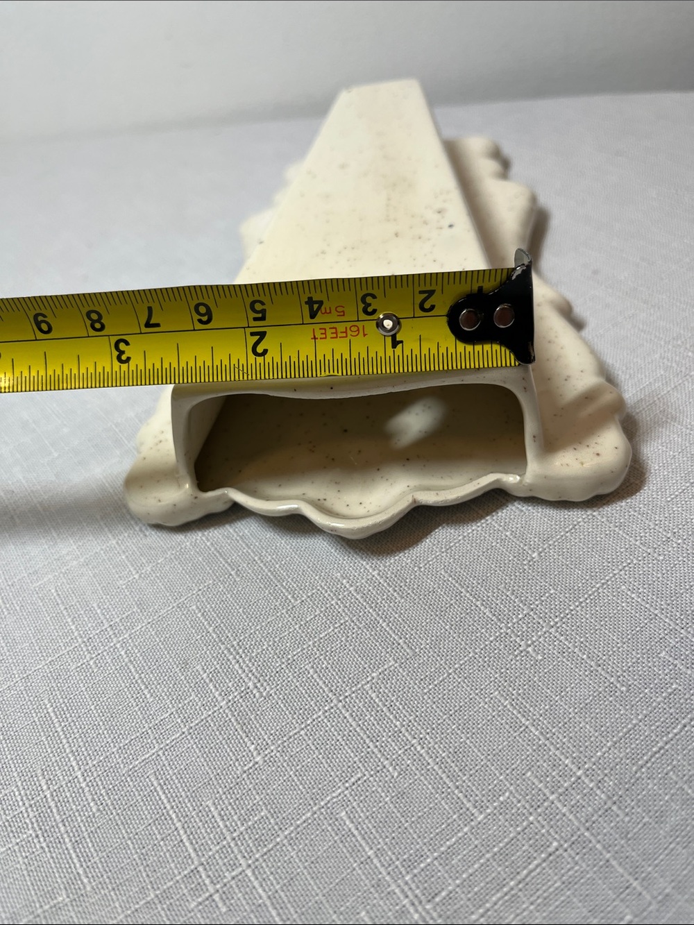 Vintage Ceramic Scissors Holder Rack with Apple Motif
Never lose your scissors! - Picture 6 of 11